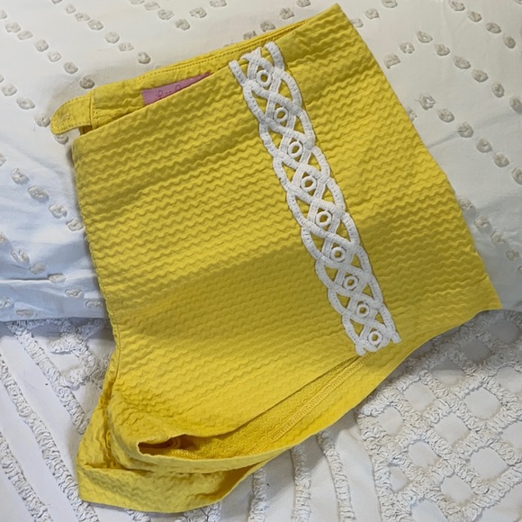 Lilly Pulitzer shorts - Picture 1 of 7